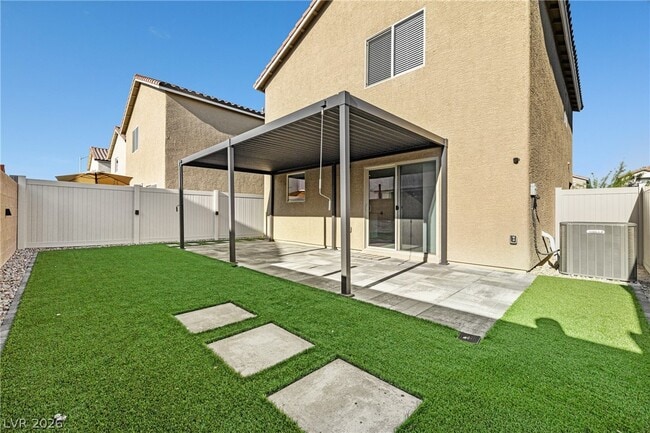Building Photo - 7007 Noche Calida St