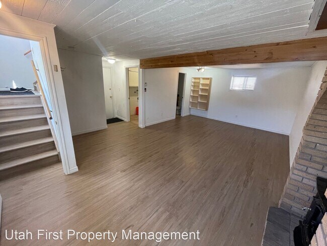 Building Photo - 4 br, 2.5 bath House - 2270 W Skyview Dr