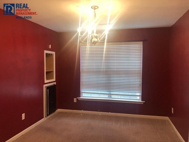 Building Photo - Spacious Home in Hopkins Area! Apply Now!