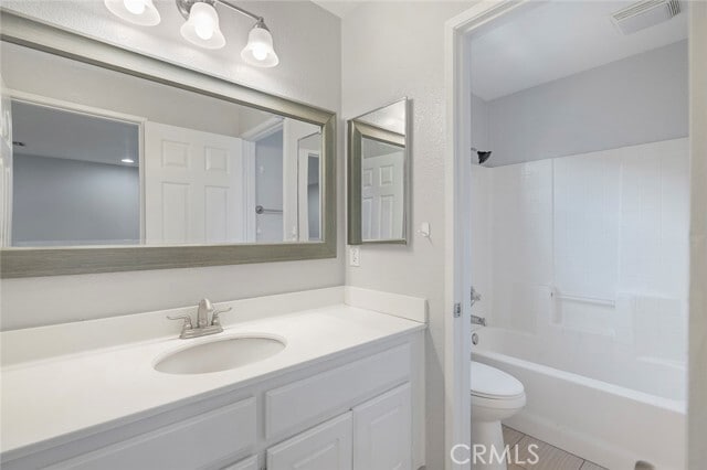 Building Photo - 3661 Hawks Dr