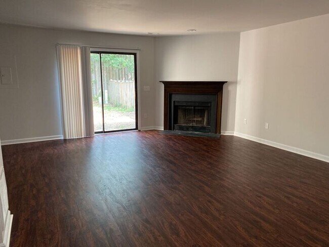 Building Photo - 10717 Greta Lynn Ct