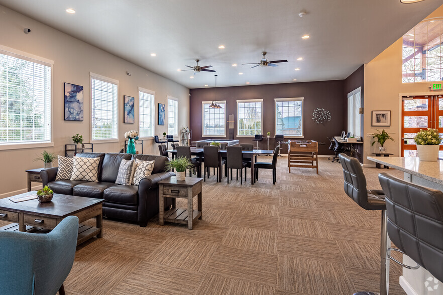 Clubhouse - Vista View Apartments