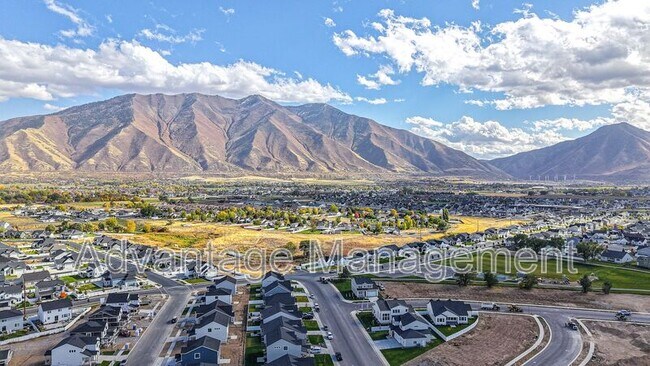 Building Photo - 7 S Moonlit Rd