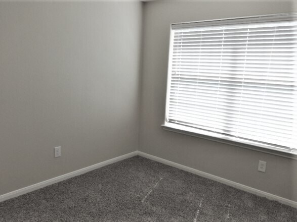 Building Photo - 6823 Manor Terrace Ln