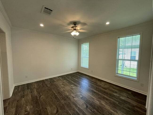 Building Photo - 34669 Ballyhoo Dr
