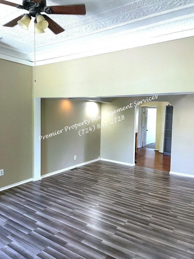 Building Photo - 916 3rd Ave