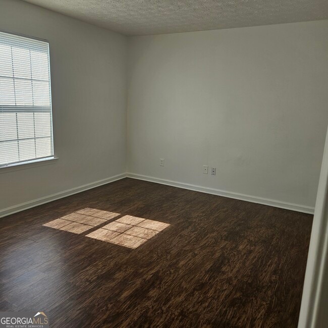 Building Photo - 5960 Batson Ct