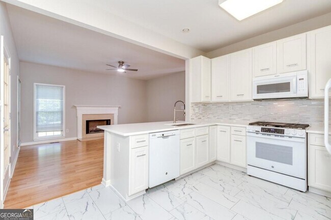 Building Photo - 3418 Rose Arbor Ct