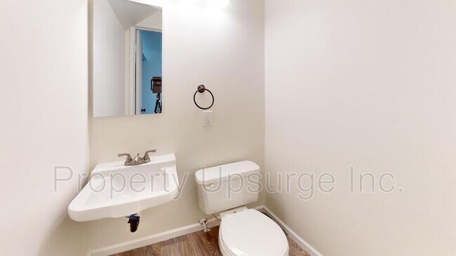 Building Photo - 1035 Pine St