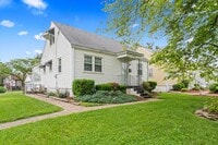 Building Photo - Beautiful renovated home in Schnitzelburg