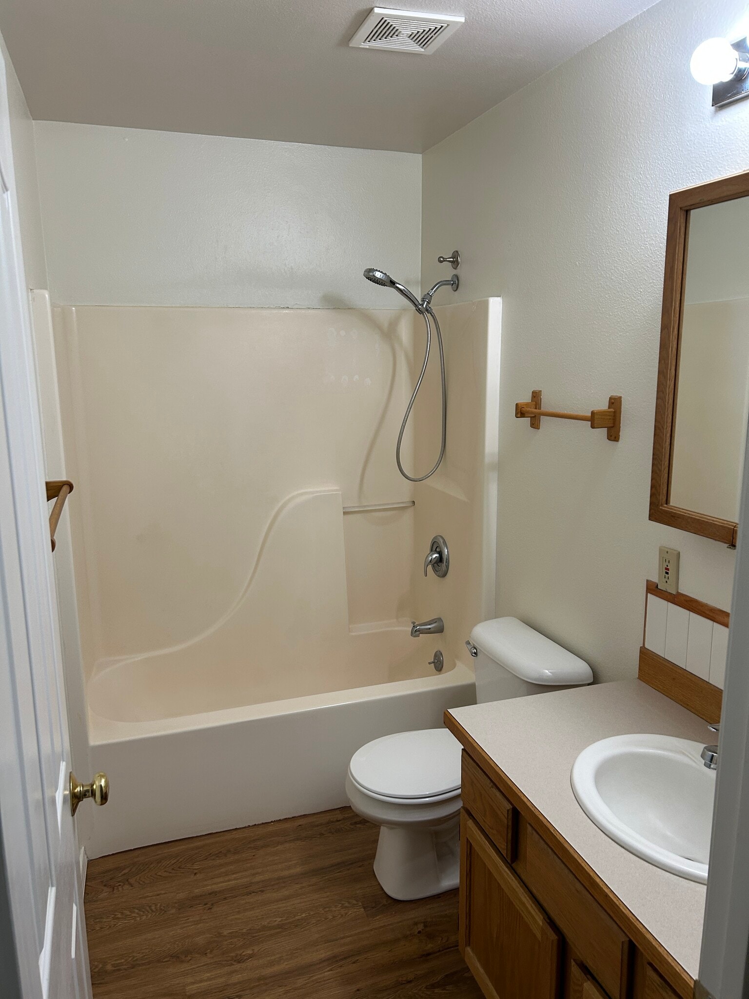 Building Photo - 4208A Nola Loop Rd