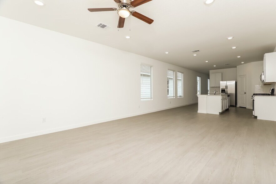 Building Photo - 518 Kayden Ct