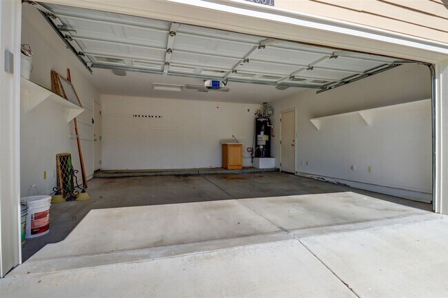 Building Photo - Beautiful 2 Bedroom 2 Bath in Prescott!