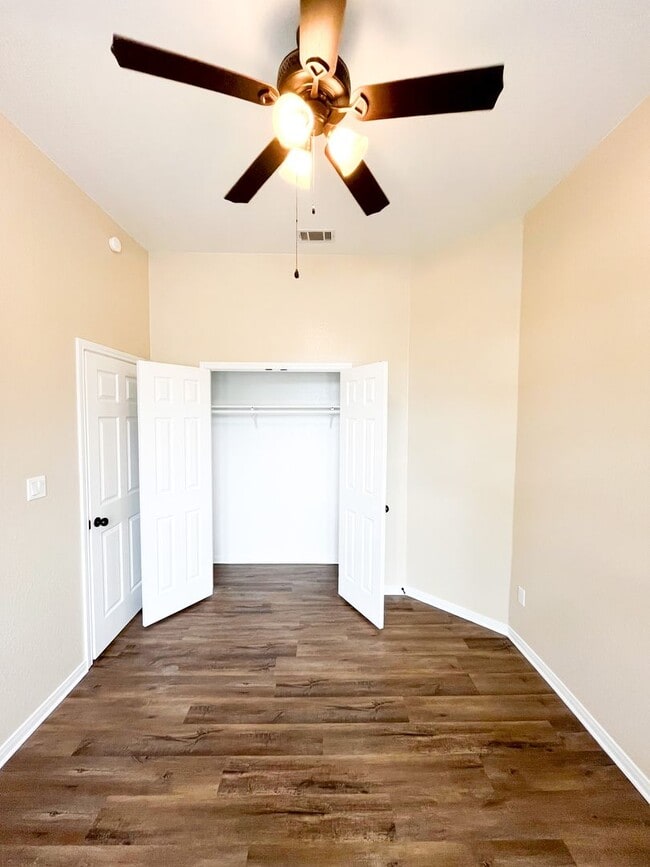 Building Photo - Available NOW!!!! You must see this is a Fabulous Home. 4 bedrooms, office, 2 bath, 2 car garage ...