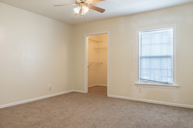 Building Photo - 6596 Swissco Dr