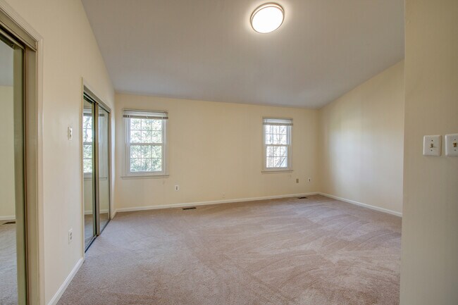 Building Photo - 7403 Crestberry Ln