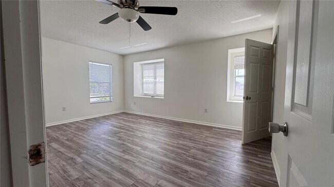 Building Photo - 9944 Chorlton Cir
