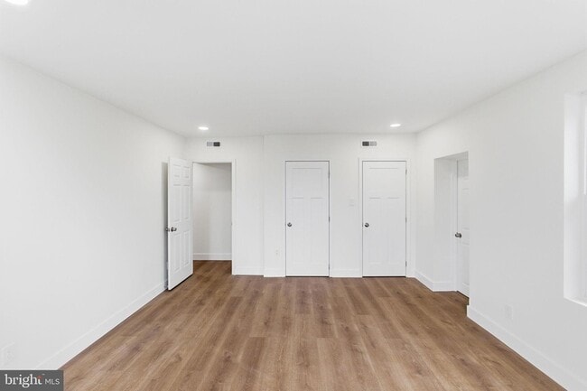 Building Photo - 213 Hermitage St