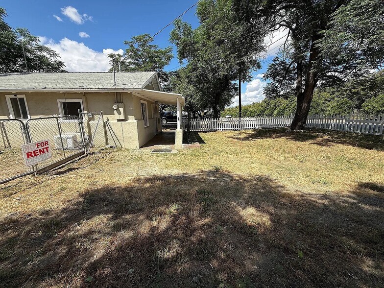 Building Photo - 1720 San Bernardino Ave