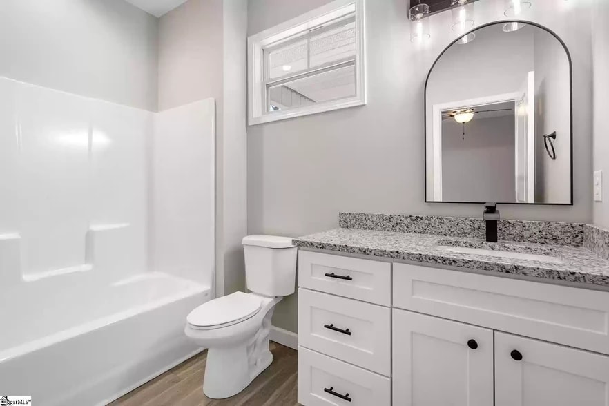 Bathroom 2 - 13 Bigby St