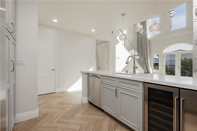 Building Photo - 2220 Village Walk Dr