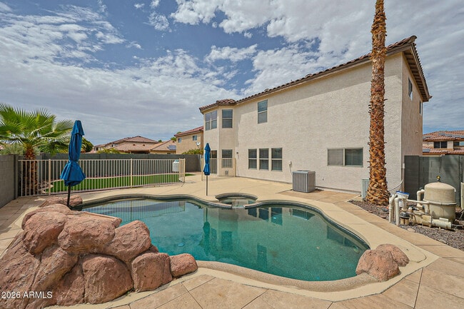 Building Photo - 15569 W Gelding Dr