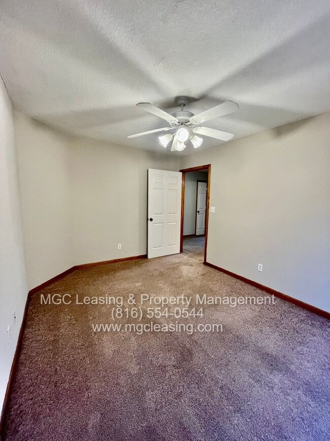 Building Photo - RANCH STYLE DUPLEX AVAILABLE NOW - SELF-TOUR!