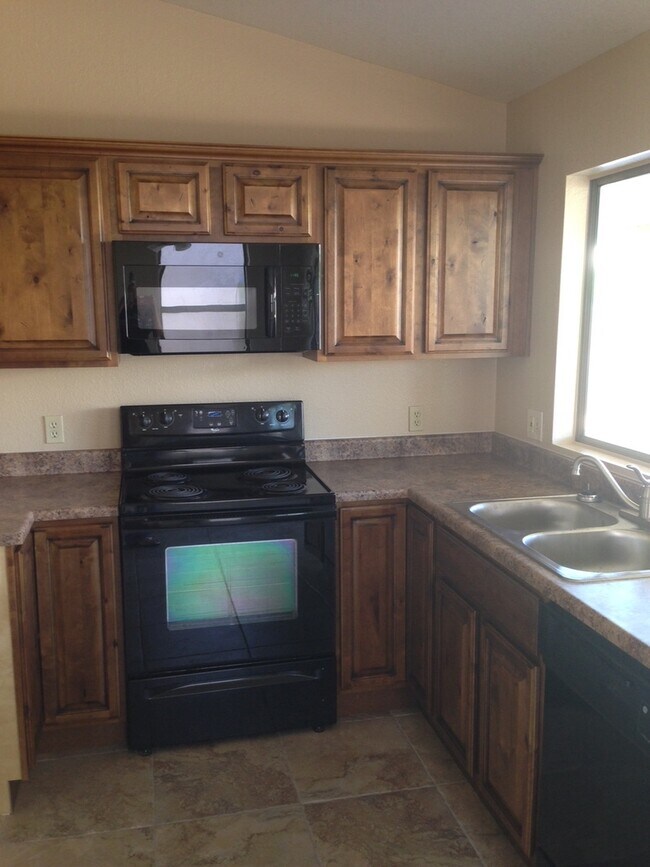 Building Photo - 2316 E Stottler Dr