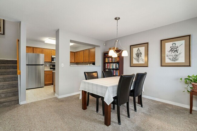 Building Photo - 2502 Timberwood Dr
