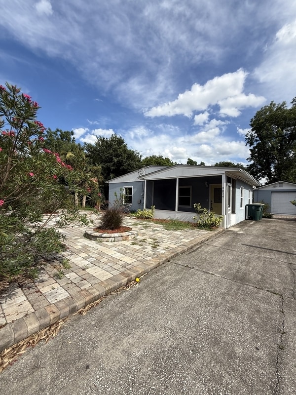 Building Photo - 9834 Elaine Rd