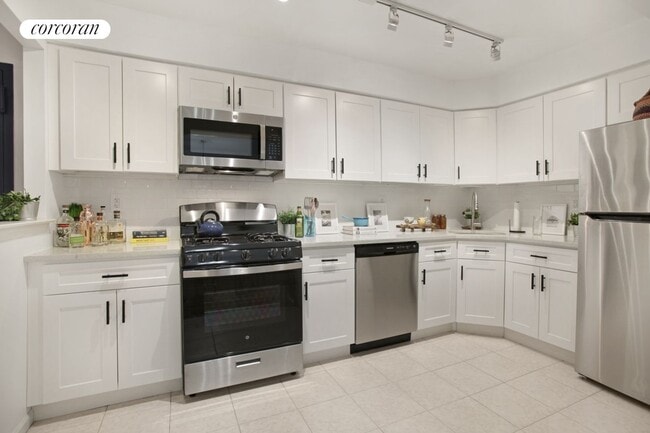 Building Photo - 104 Clifton Pl