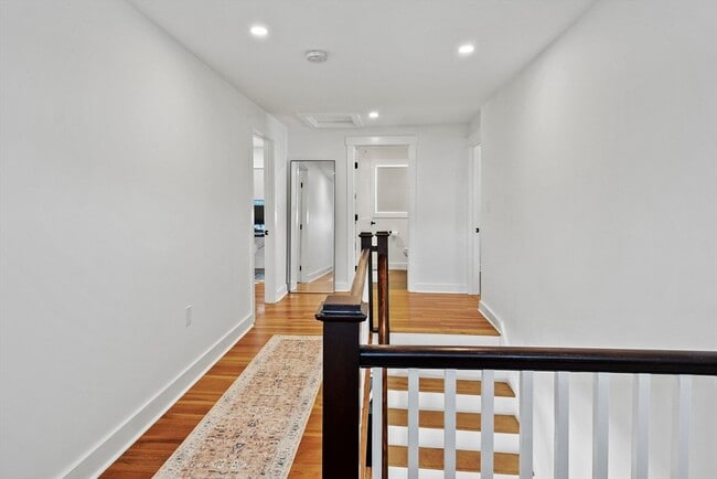 Building Photo - 9 Park St