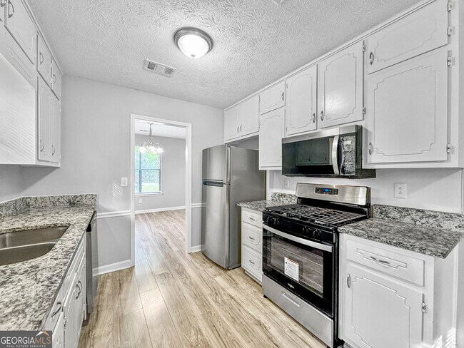 Building Photo - 9047 Hamilton Ct