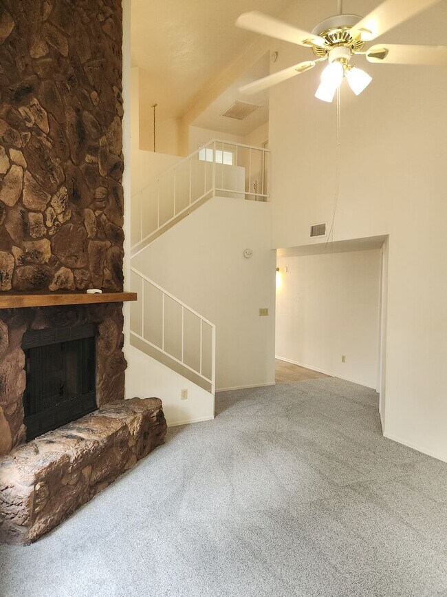 Building Photo - Three Bedroom at Green Valley Park