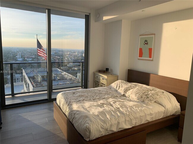 Building Photo - 55 SW 9th St