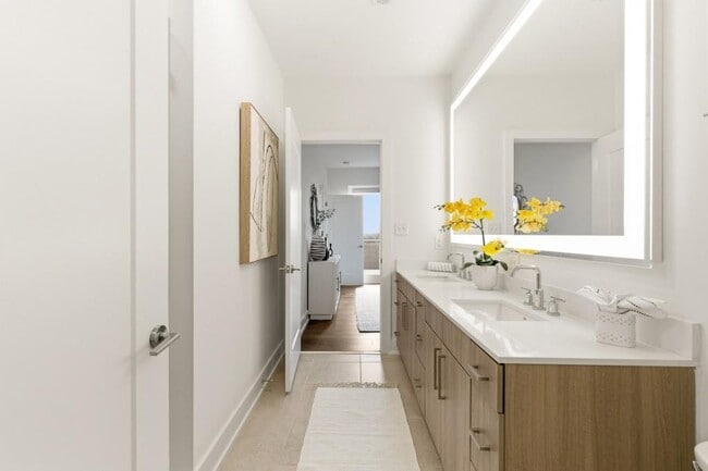 Building Photo - 775 Juniper St NE