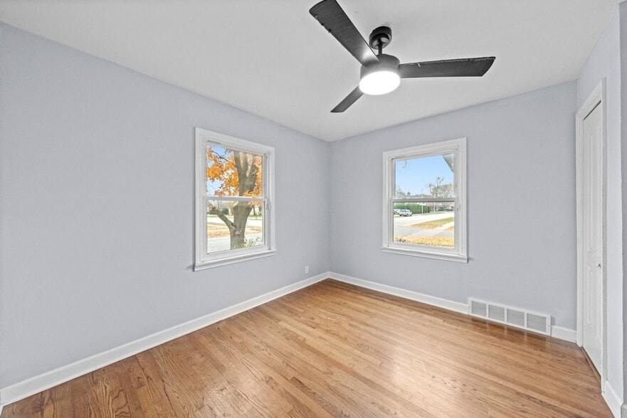 Building Photo - 5352 W 90th St