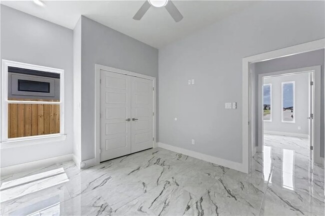 Building Photo - 2610 Lady Andrea Dr