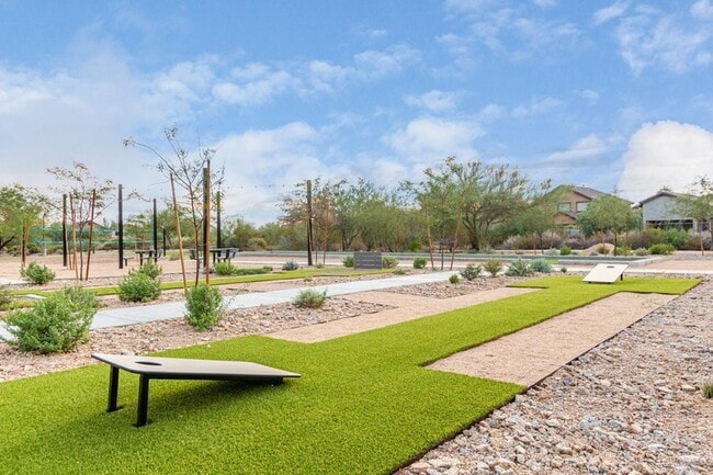 Building Photo - 2425 W Bronco Butte Trl