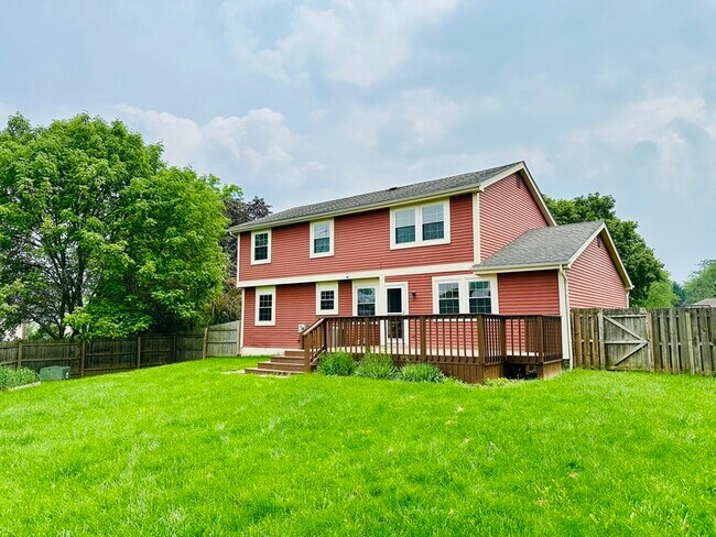 Building Photo - 2008 Edmunds Ct