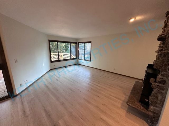 Building Photo - Charming 3-Bedroom Haven in Oregon City with 2 Full Baths – 1,350 Sq. Ft. of Comfort!