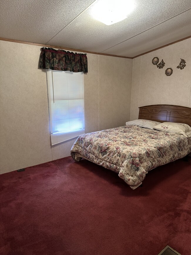 Building Photo - 5 Arrowhead Rd