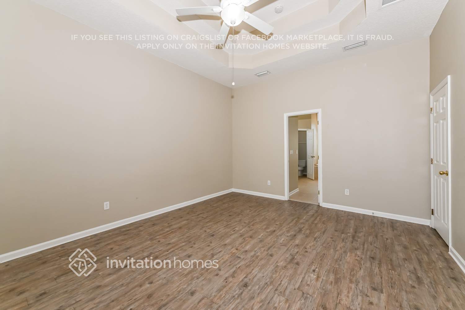 Building Photo - 2512 W Caparina Dr