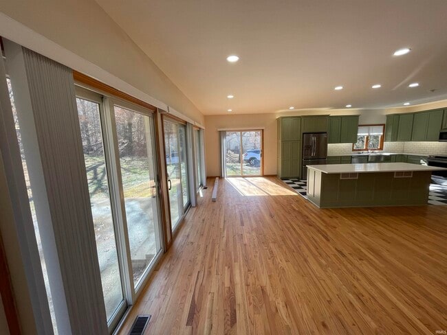 Building Photo - 5893 S Black Ankle Rd