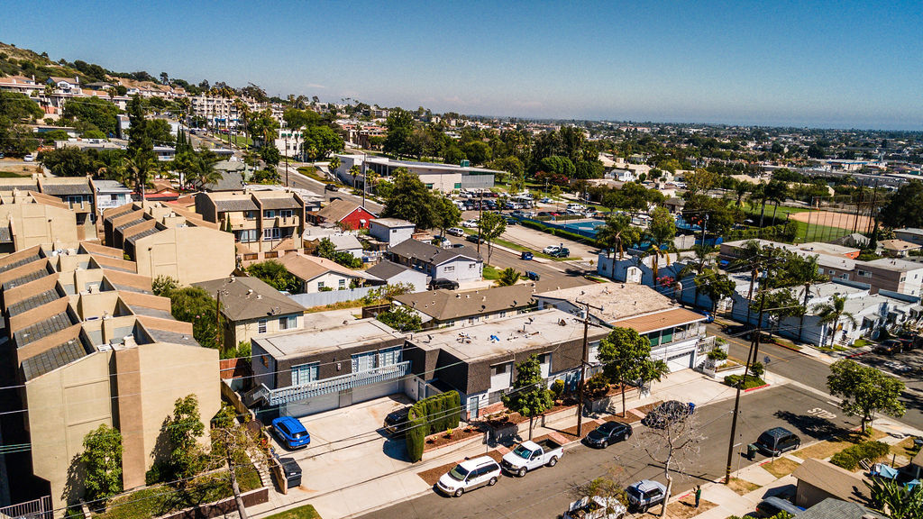 Building Photo - 2210 Gaviota Ave