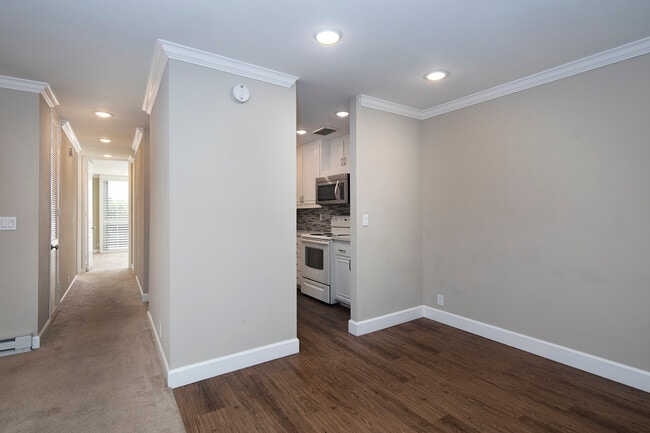 Building Photo - 7811 Eads Ave