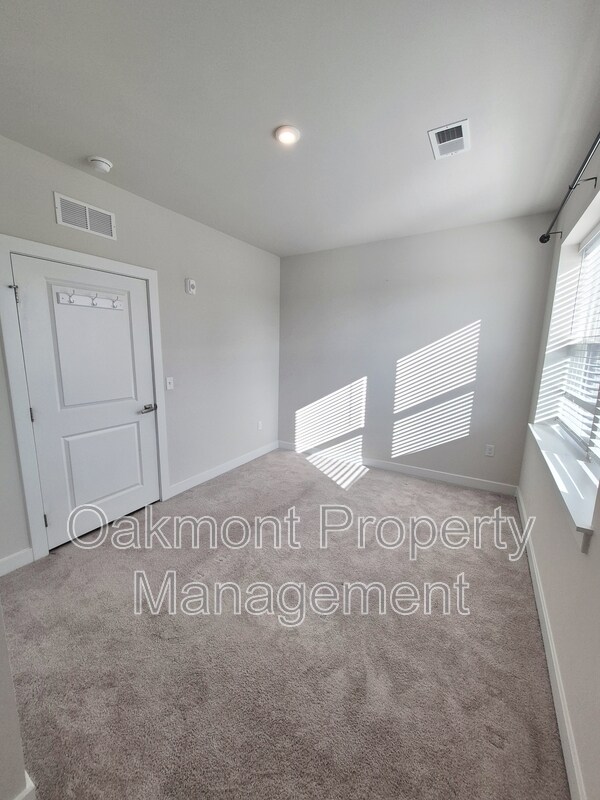 Building Photo - 3700 Maze Runner Dr