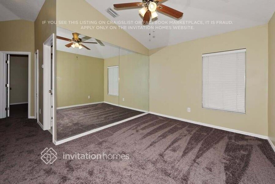 Building Photo - 18220 Birdwater Dr