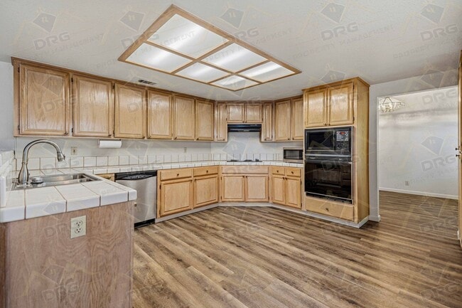 Building Photo - 2101 Finley Ct