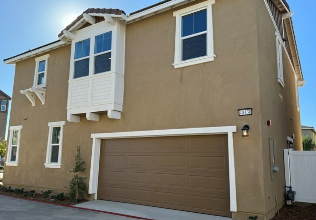 Building Photo - 40430 Melrose Dr